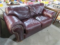 BEAUTIFUL GENUINE LEATHER LOVE SEAT EXCELLENT COND