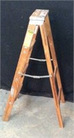 4 Ft. Wooden Step Ladder S11C
