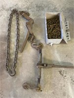 (2) CHAINS & (2) CHAIN PULLERS