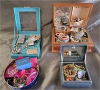 3+ Jewelry Boxes With Costume Jewelry