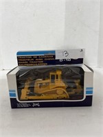 JOAL 1/70 Scale Die-Cast Chain Tractor