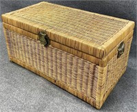 Wicker Lift Top Blanket Chest