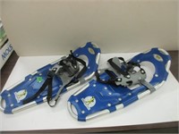 LIKE NEW ATLAS SNOWSHOES