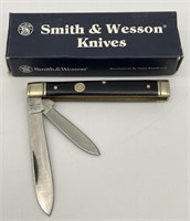 Smith & Wesson Buffalo Horn Doctors Folding Knife