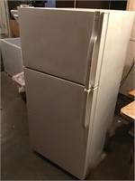 Refrigerator cold and clean