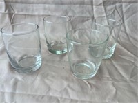 Set of 4 Glass Glasses 3 match 1 doesn't