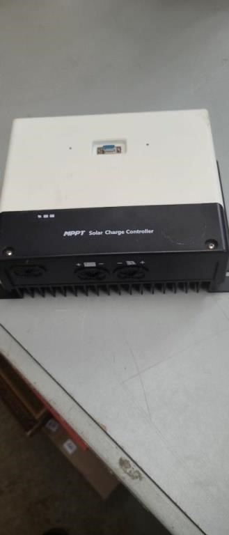 MPPT Solar Charger Controller.