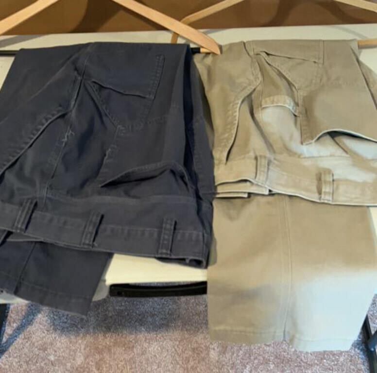 Men’s Duluth work pants. 50x32