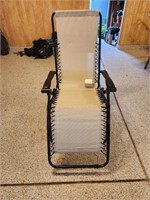 Folding/Reclining Lawn Chair