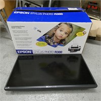 Epson Stylus Photo R300 Printer w/ Monitor