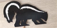 Folkie Skunk Lawn Decoration / Marble Eye