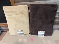 2 Quick Dry Cushioned Bath Mats