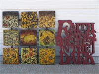 2 Decorative Wall Hangings