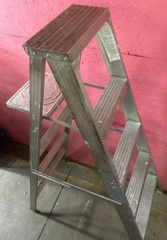 5 ft aluminum ladder