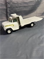 Ertl implement truck. 1/16 scale