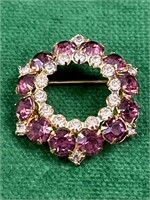 Vintage prong set  brooch