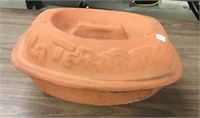 La Terracotta Baking Pan