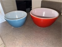 Blue & Red Pyrex Mixing Bowl Lot