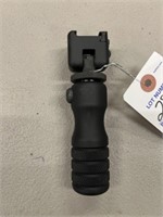 adjustable rail-mount forward grip