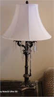 F - VINTAGE TABLE LAMP W/ SHADE (L64)