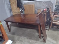 Vintage Dining Room Table With 2 leaves & 6 Chairs