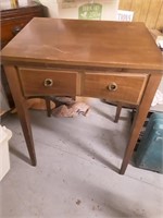 SEWING TABLE    ( NO SEWING MACHINE)