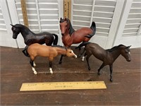 4 Breyer horses
