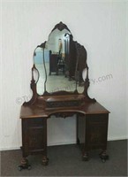 Antique ca.1910 Walnut Vanity with Mirror