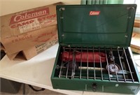 Vintage Coleman 2-burner camp stove