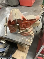 table vise 4 1/2"