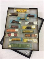 Lot of 15 Atlas N-Gauge Sm. Box Cars,