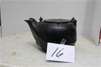 11X7 INCH CAST IRON KETTLE
