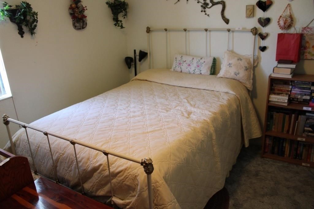 Double bed and frame