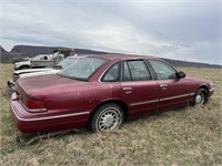 95 Ford Crown Victoria HAS TITLE HAS KEY