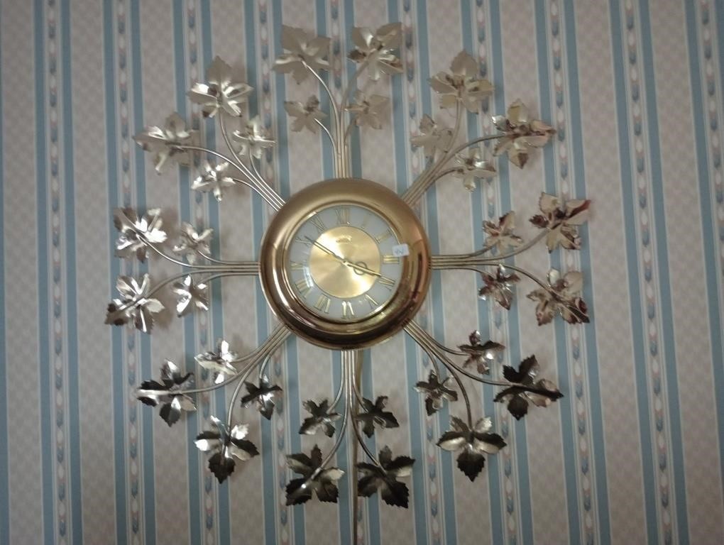 Vintage MCM Sunburst Wall Clock, United Clock