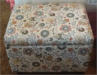 Classic Square Storage Ottoman (23"×17"×17") w/