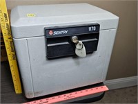 Sentry fireproof safe w/ key