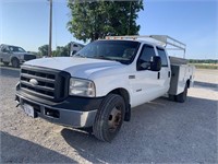 2006 Ford F350 w/ Utility Bed