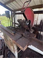 Cutting/grinding table saw with welded braces for