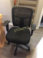 Mesh Back Swivel Office Chair