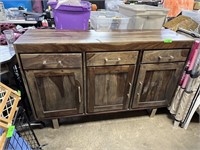 NICE QUALITY SIDEBOARD BUFFET