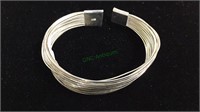 Marked 925 sterling silver wire bracelet, (948)