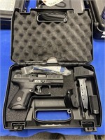 BERETTA APX 9MM PISTOL W/ CASE SN:A045023X