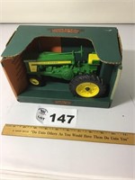 JOHN DEERE MODEL720 1/16 SCALE