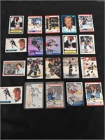 Lot of 30+ Wayne Gretzky Cards
