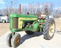 1957 John Deere 620 Gas Narrow Front