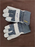2X New gloves size s/m