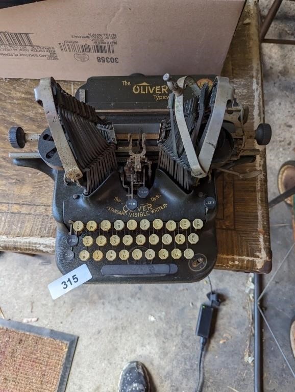 The Oliver Typewriter - Vintage
