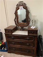Antique Dresser (BR1)