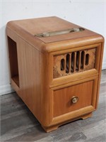 Vintage Howard radio cabinet with pop out
